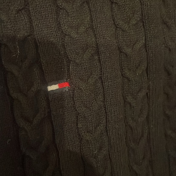 Tommy Hilfiger Long-Sleeve Cable Knit Sweater Black Logo - Picture 5 of 7